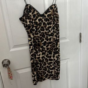 FOREVER 21 CHEETAH TIGHT DRESS
